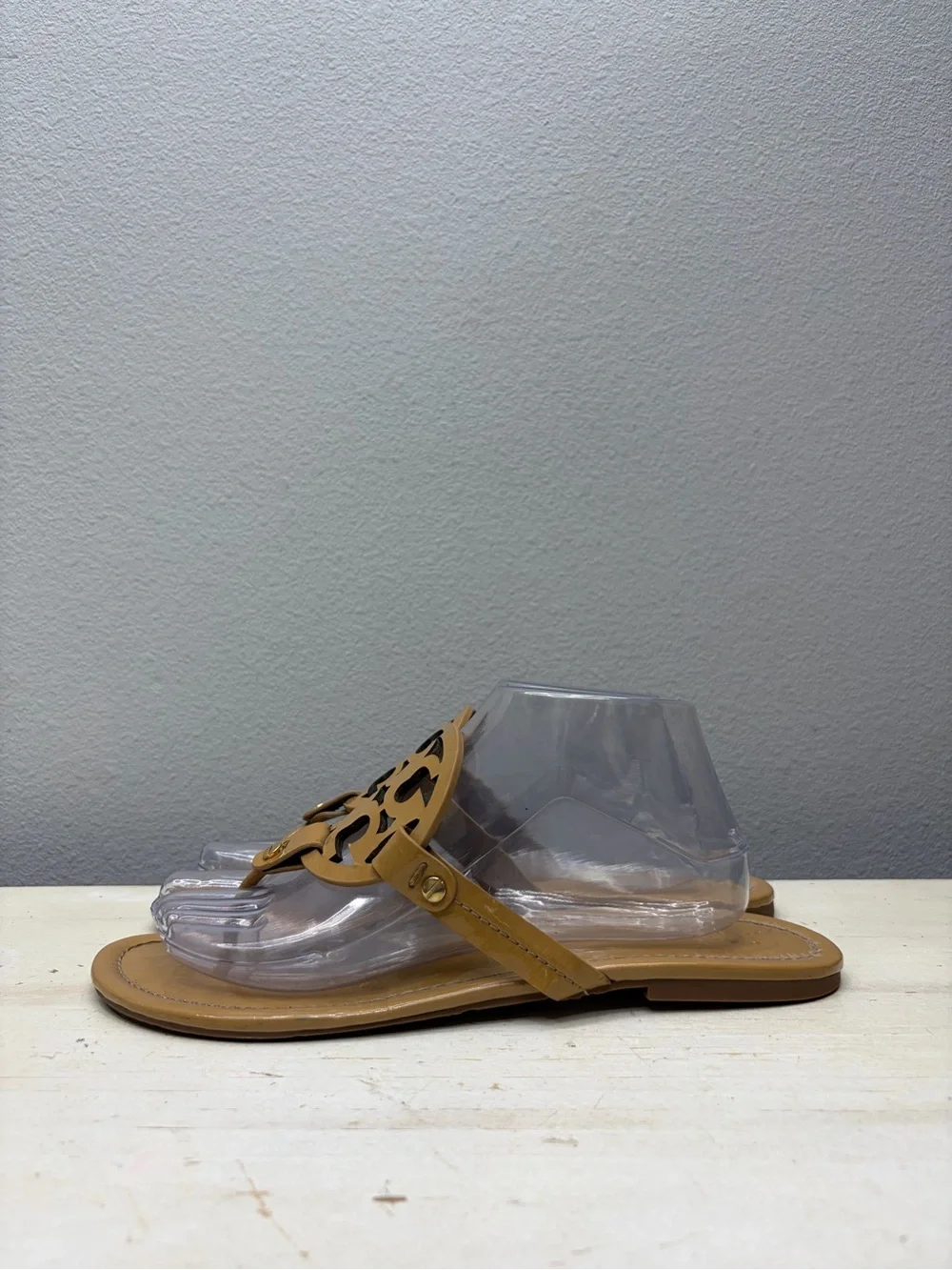 Tory Burch Brown Patent Leather Miller Thong Sandals Size 10.5